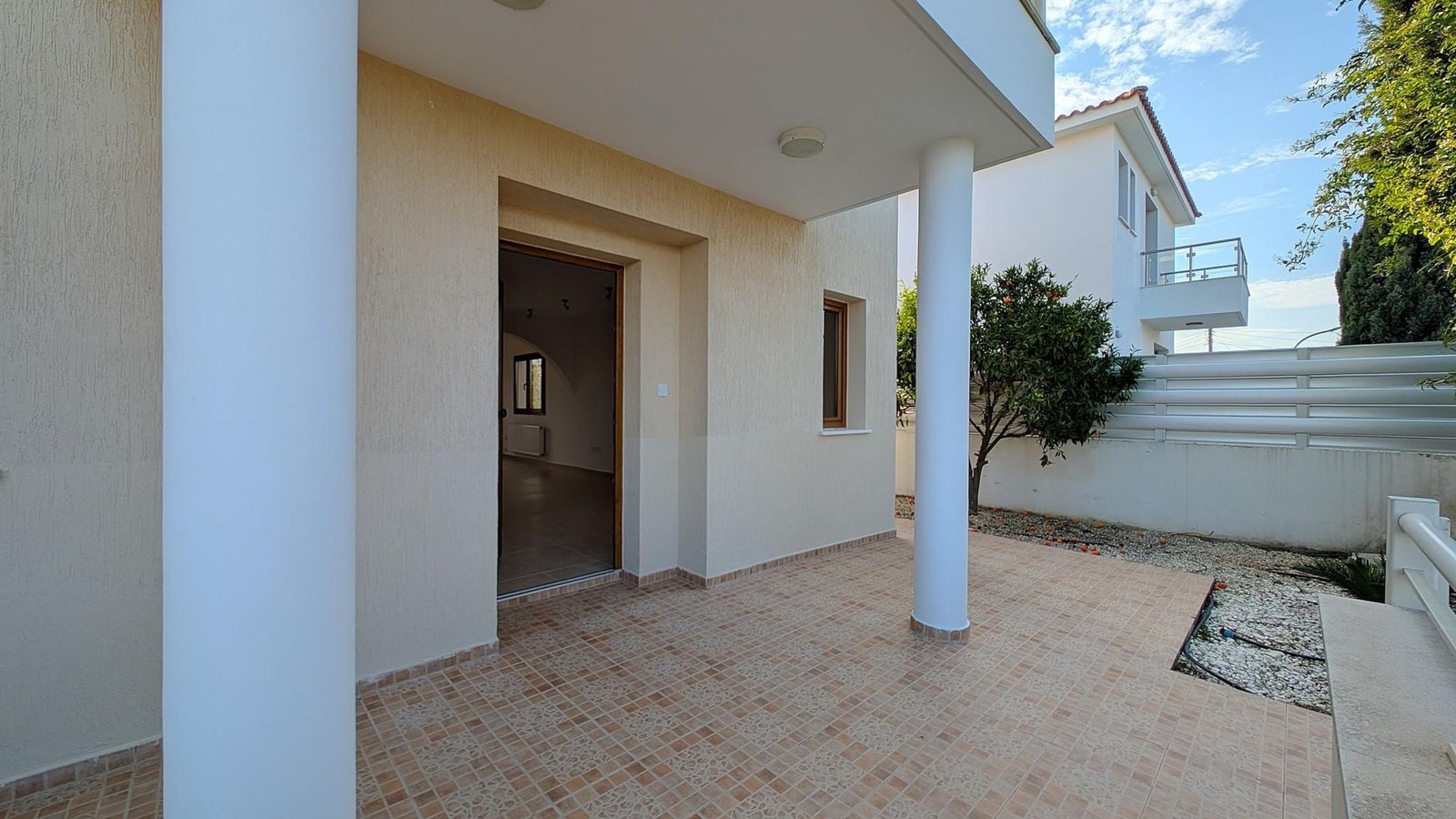 Three‑Bedroom Villa in Tsada