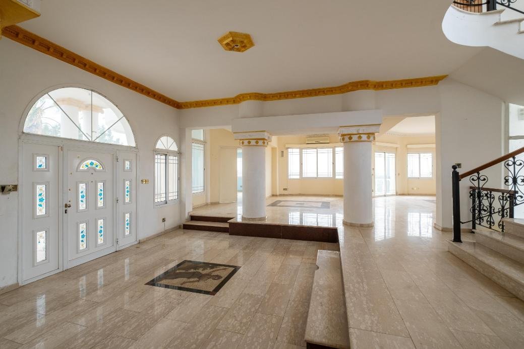 Luxury Six‑Bedroom Residence with Pool in Pegeia