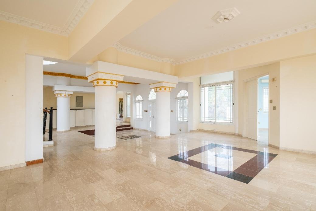 Luxury Six‑Bedroom Residence with Pool in Pegeia