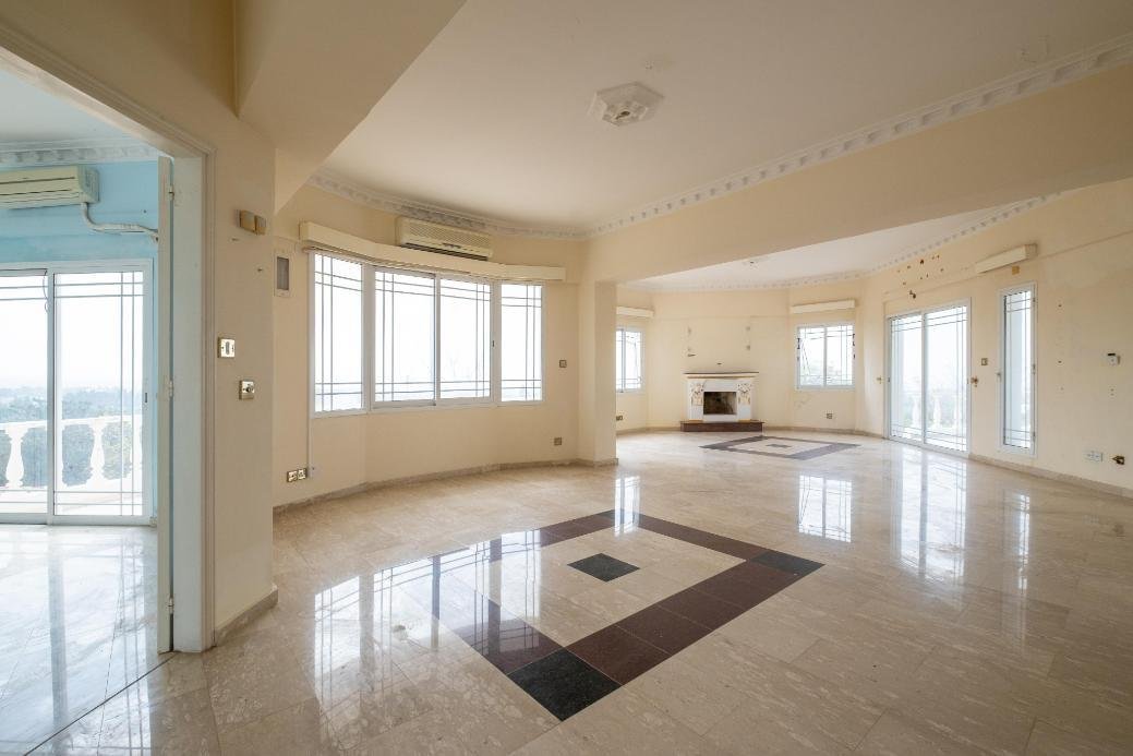 Luxury Six‑Bedroom Residence with Pool in Pegeia