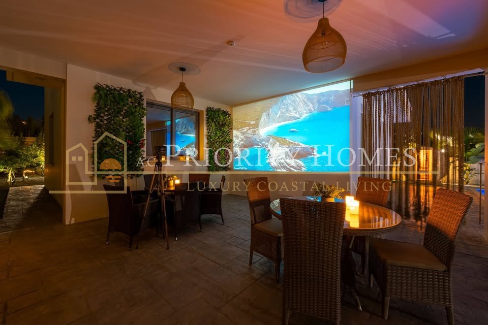 Luxury Villa For Rent in St. Georges