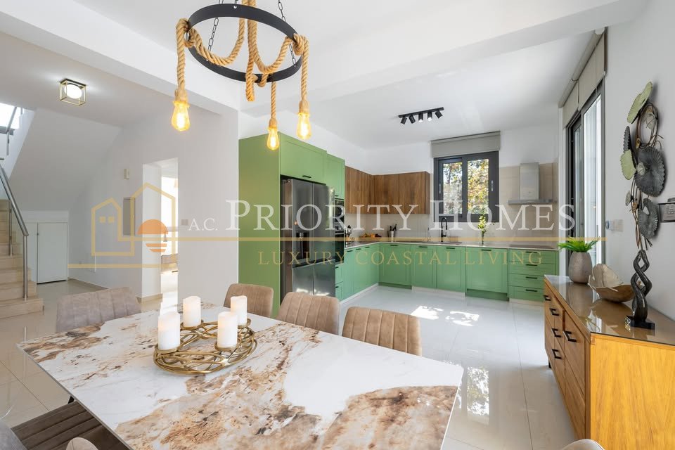 Luxury Villa For Rent in St. Georges