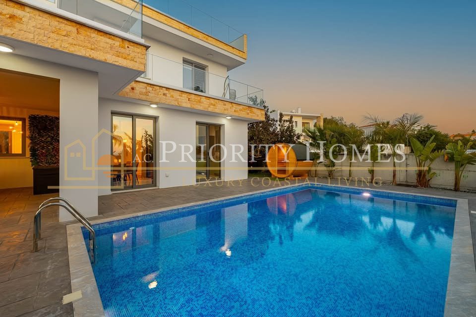 Luxury Villa For Rent in St. Georges