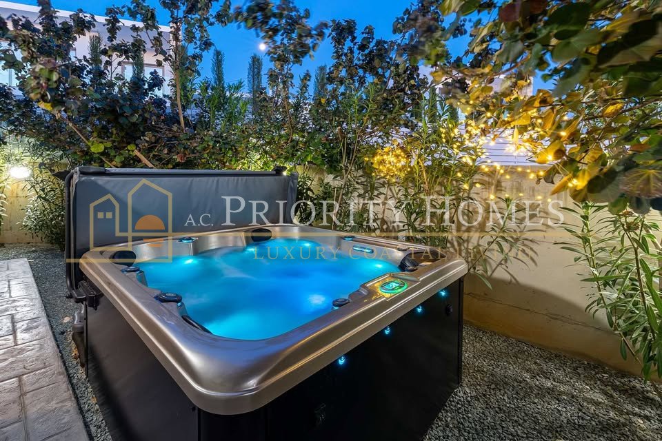 Luxury Villa For Rent in St. Georges