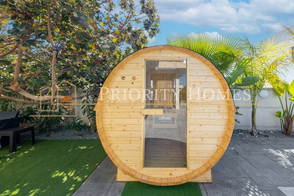 Luxury Villa For Rent in St. Georges