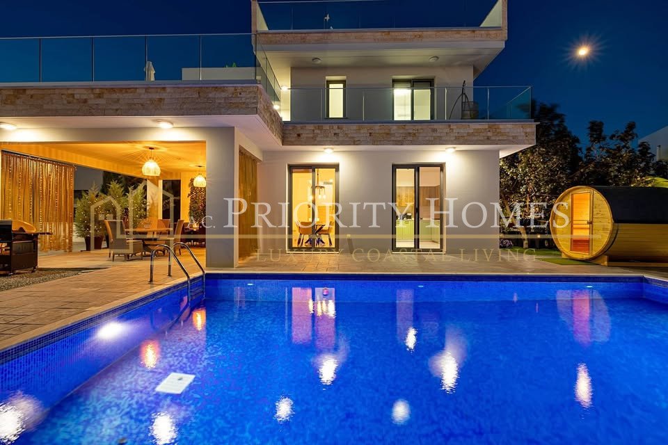 Luxury Villa For Rent in St. Georges