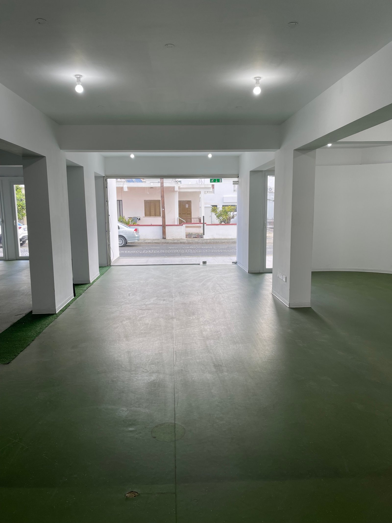 Versatile Retail / Showroom Space – Kato Paphos