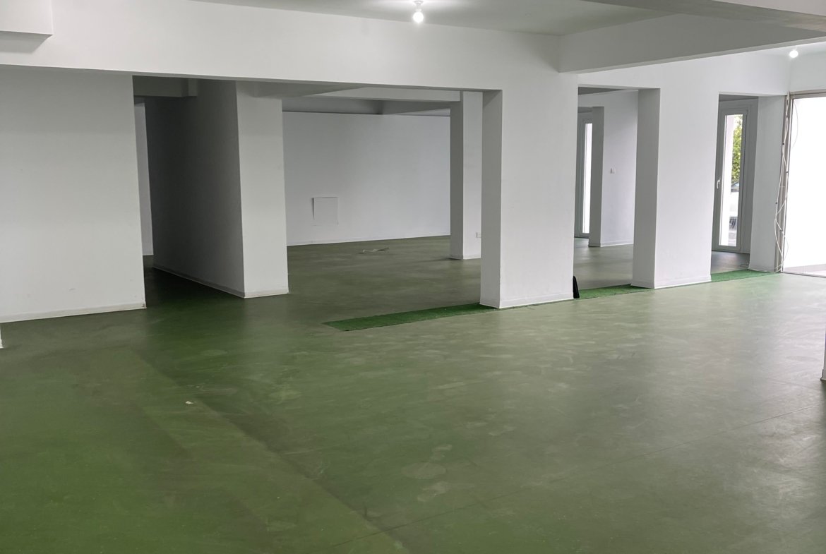 Versatile Retail / Showroom Space – Kato Paphos