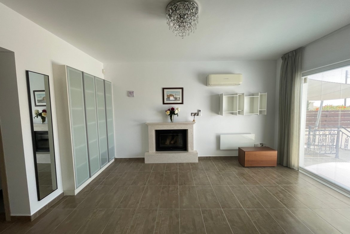 Luxury Four Bedroom Modern Villa in Pegeia