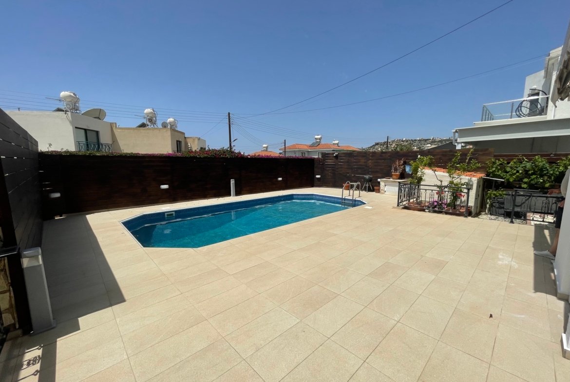 Luxury Four Bedroom Modern Villa in Pegeia