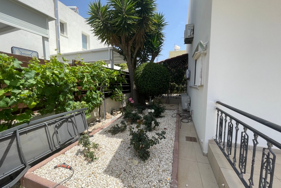 Luxury Four Bedroom Modern Villa in Pegeia