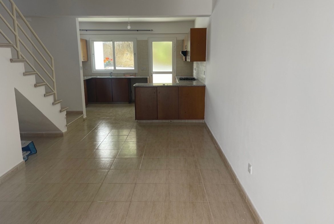 Two Bedroom Townhouse for Rent – Upper Pegeia