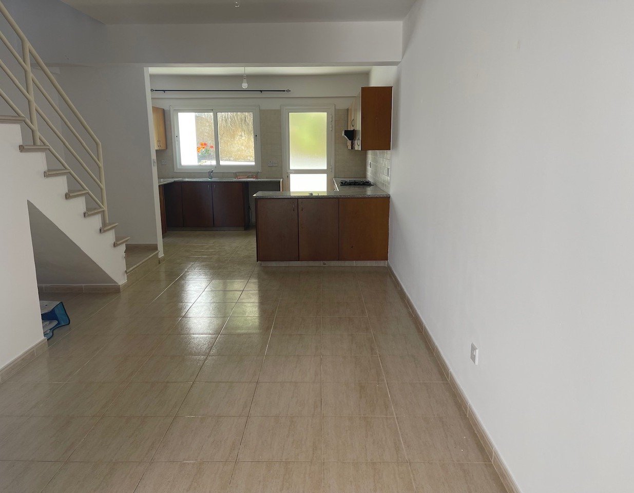 Two Bedroom Townhouse for Rent – Upper Pegeia