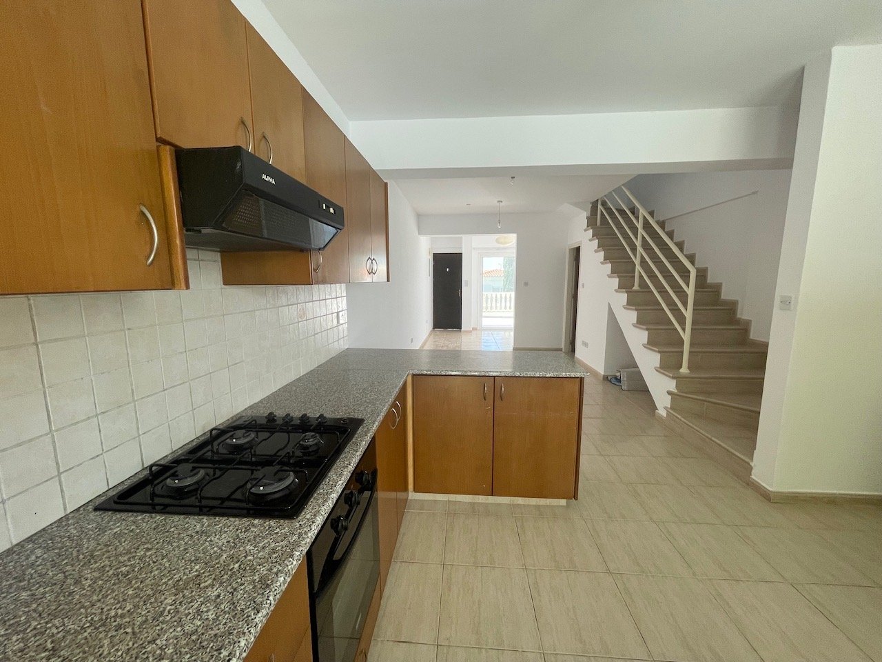Two Bedroom Townhouse for Rent – Upper Pegeia