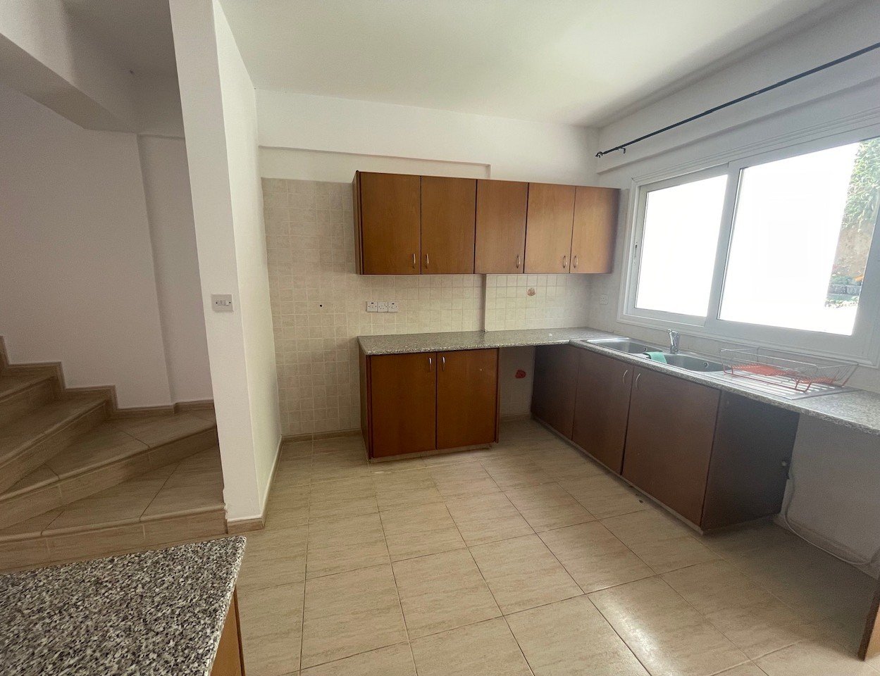 Two Bedroom Townhouse for Rent – Upper Pegeia