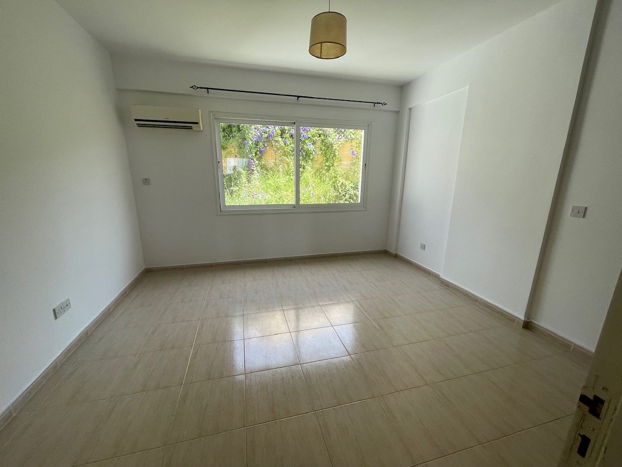 Two Bedroom Townhouse for Rent – Upper Pegeia