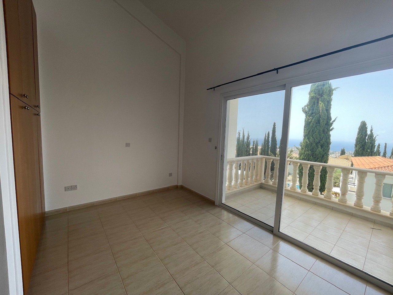 Two Bedroom Townhouse for Rent – Upper Pegeia