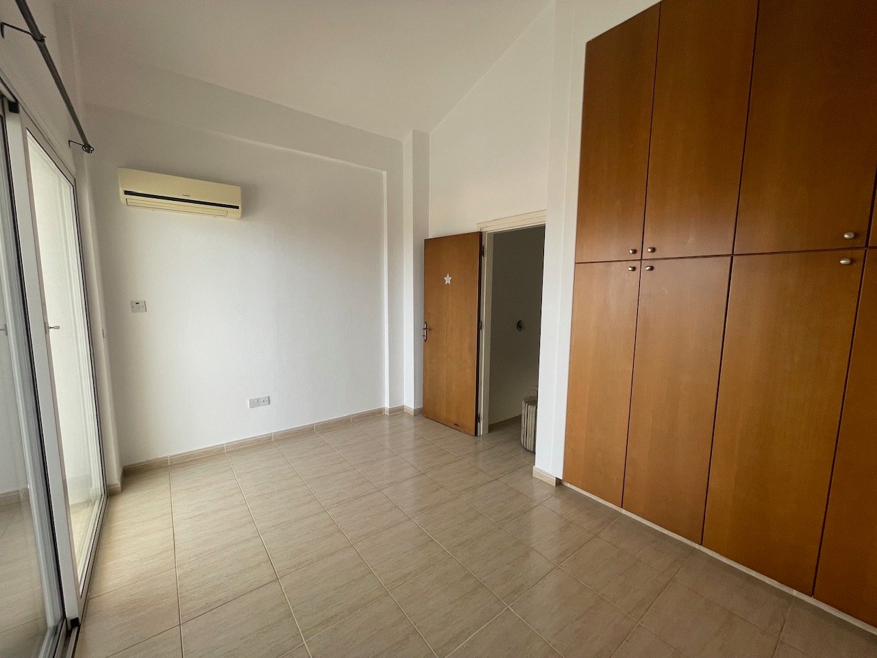 Two Bedroom Townhouse for Rent – Upper Pegeia