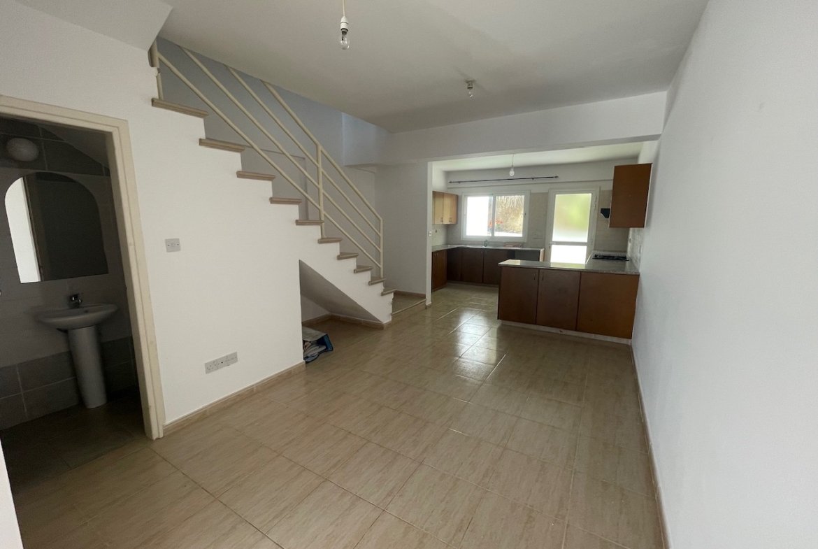 Two Bedroom Townhouse for Rent – Upper Pegeia