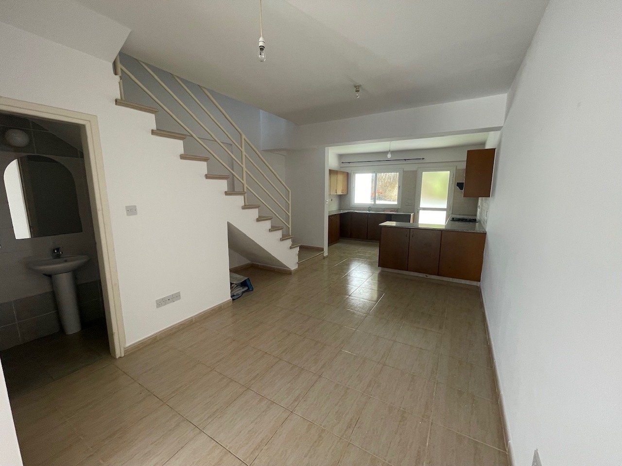 Two Bedroom Townhouse for Rent – Upper Pegeia