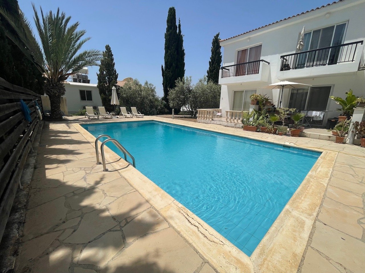 Two Bedroom Townhouse for Rent – Upper Pegeia