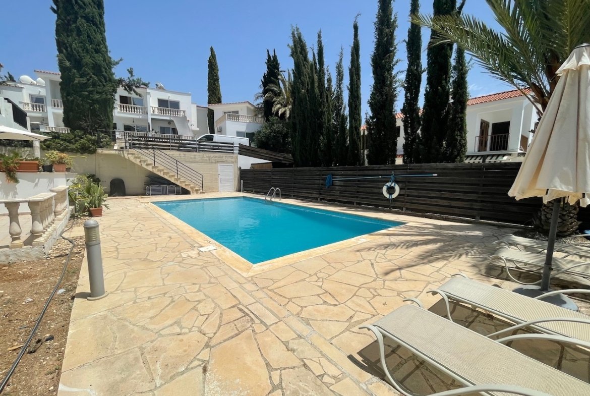 Two Bedroom Townhouse for Rent – Upper Pegeia