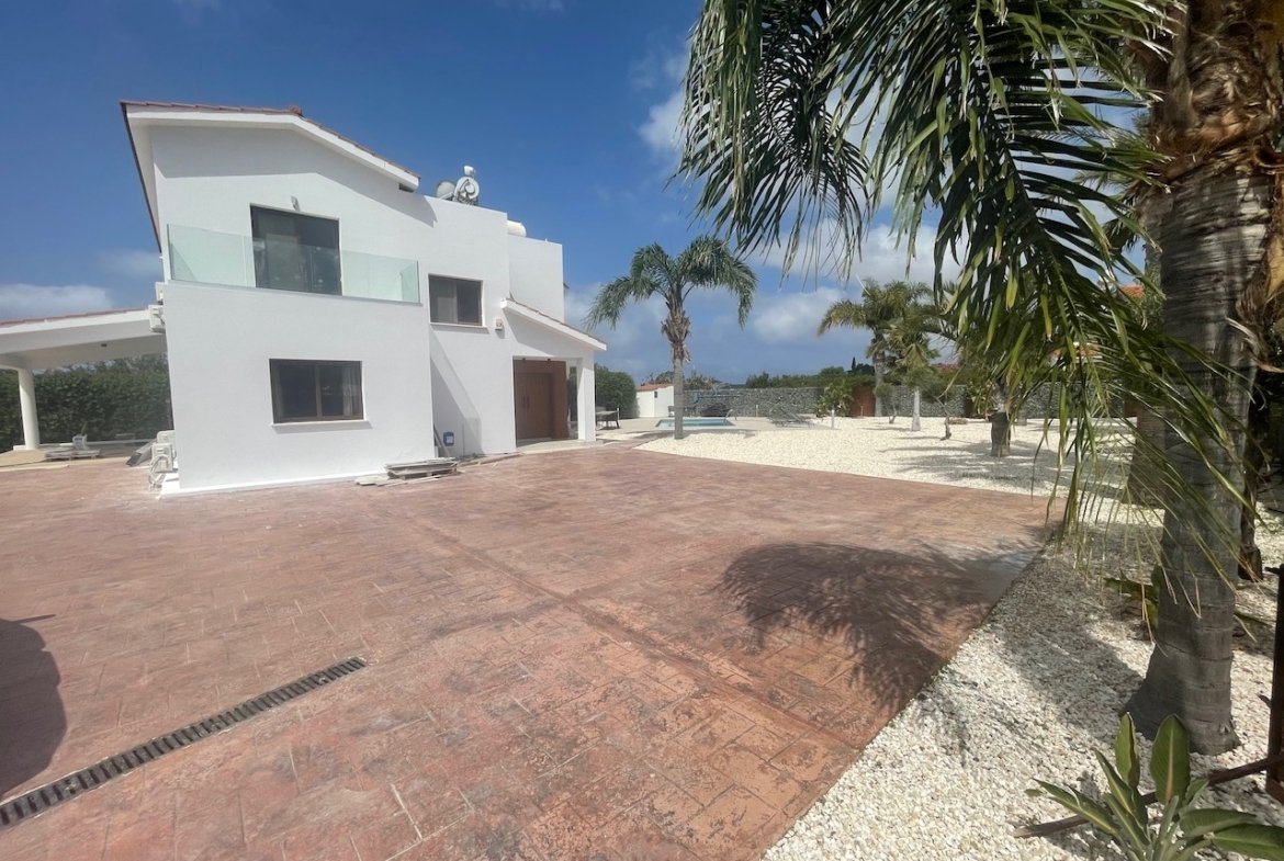 Four Bedroom Mediterranean Villa – Pegeia