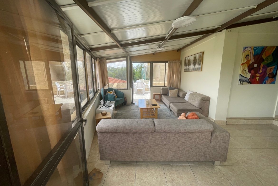 Charming Three Bedroom Stone Village House for Rent – Mesogi