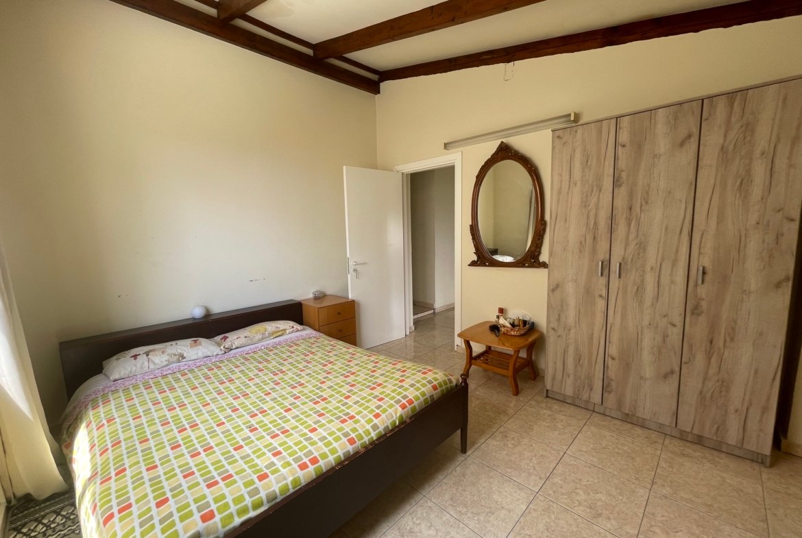 Charming Three Bedroom Stone Village House for Rent – Mesogi