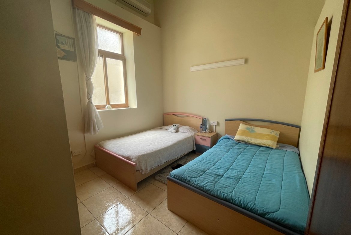 Charming Three Bedroom Stone Village House for Rent – Mesogi