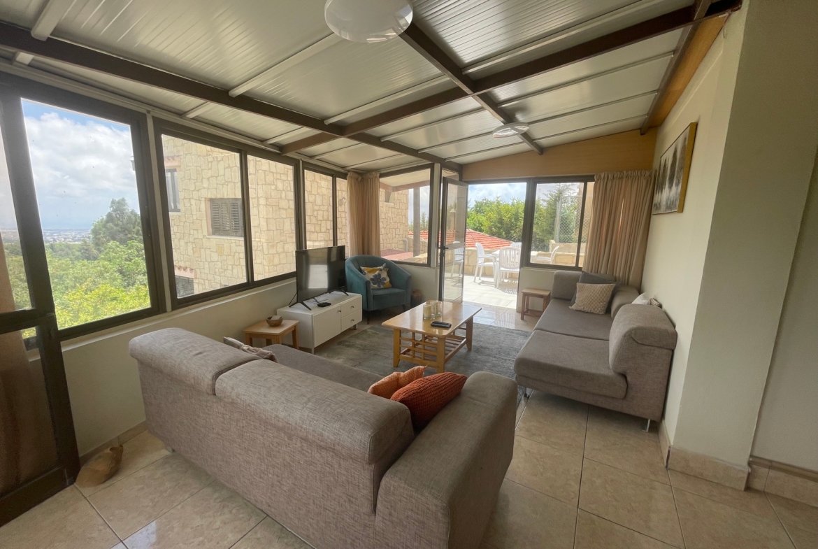 Charming Three Bedroom Stone Village House for Rent – Mesogi