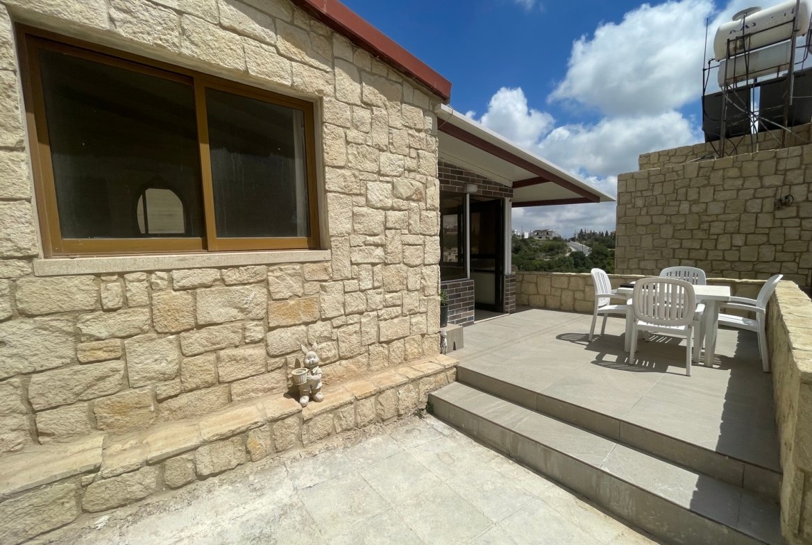 Charming Three Bedroom Stone Village House for Rent – Mesogi