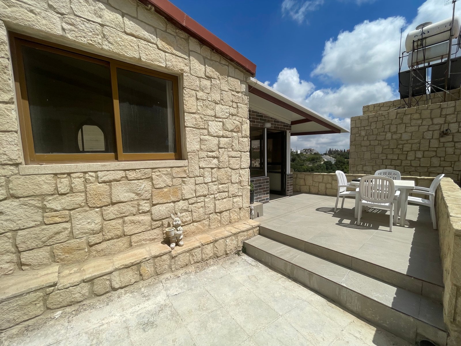 Charming Three Bedroom Stone Village House for Rent – Mesogi