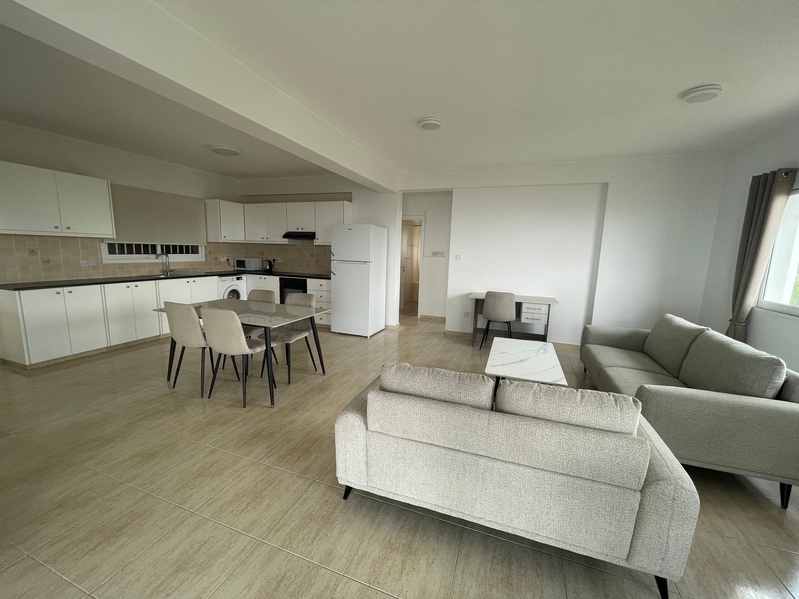 Newly Renovated Two Bedroom Apartment – Mesogi