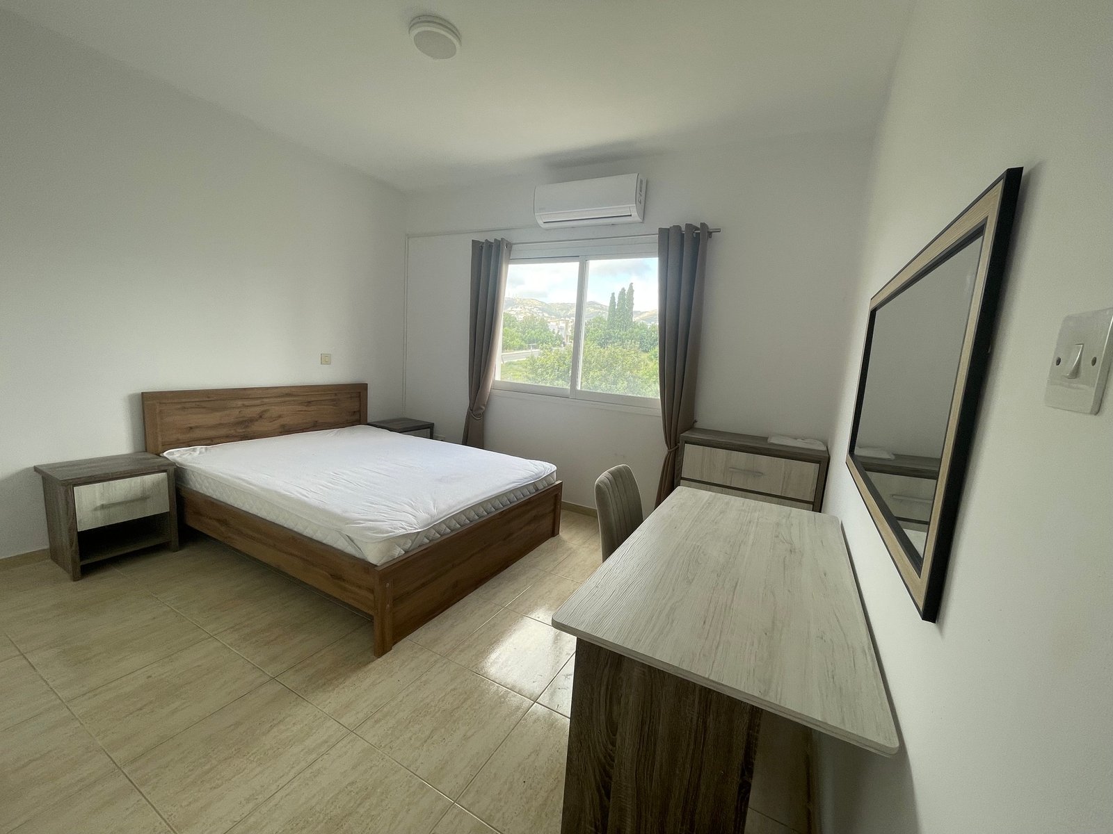 Newly Renovated Two Bedroom Apartment – Mesogi
