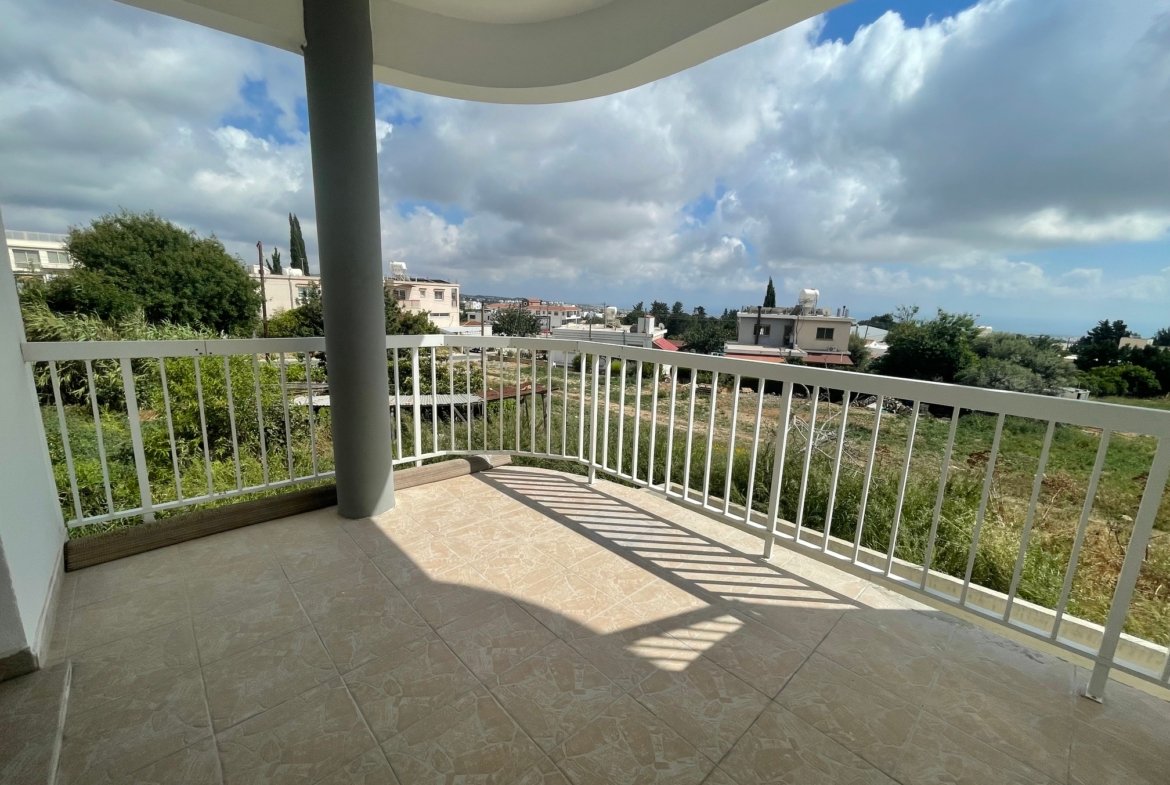 Newly Renovated Two Bedroom Apartment – Mesogi