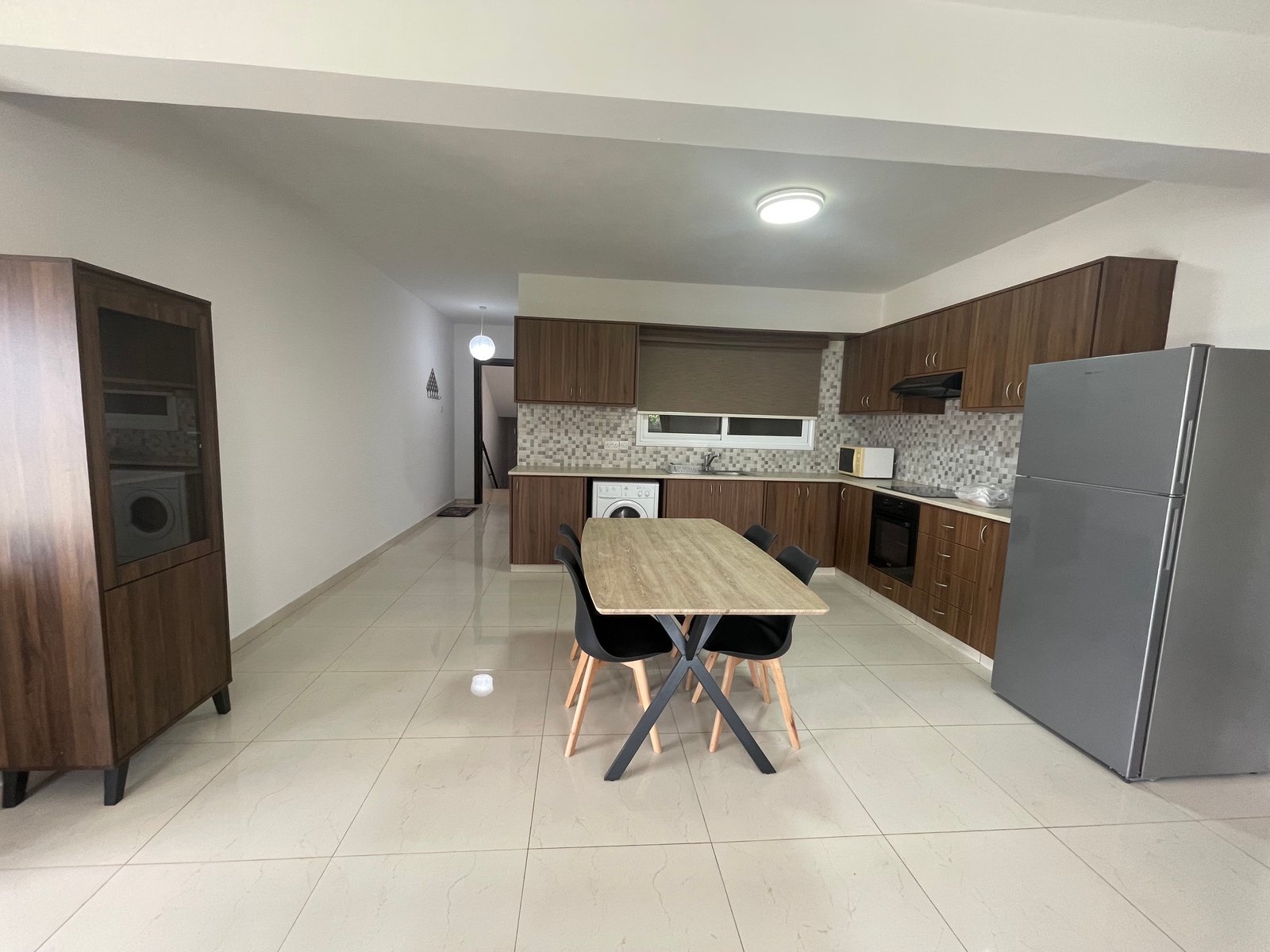 Newly Renovated Two Bedroom Apartment – Mesogi