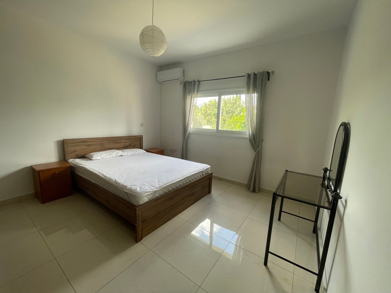 Newly Renovated Two Bedroom Apartment – Mesogi