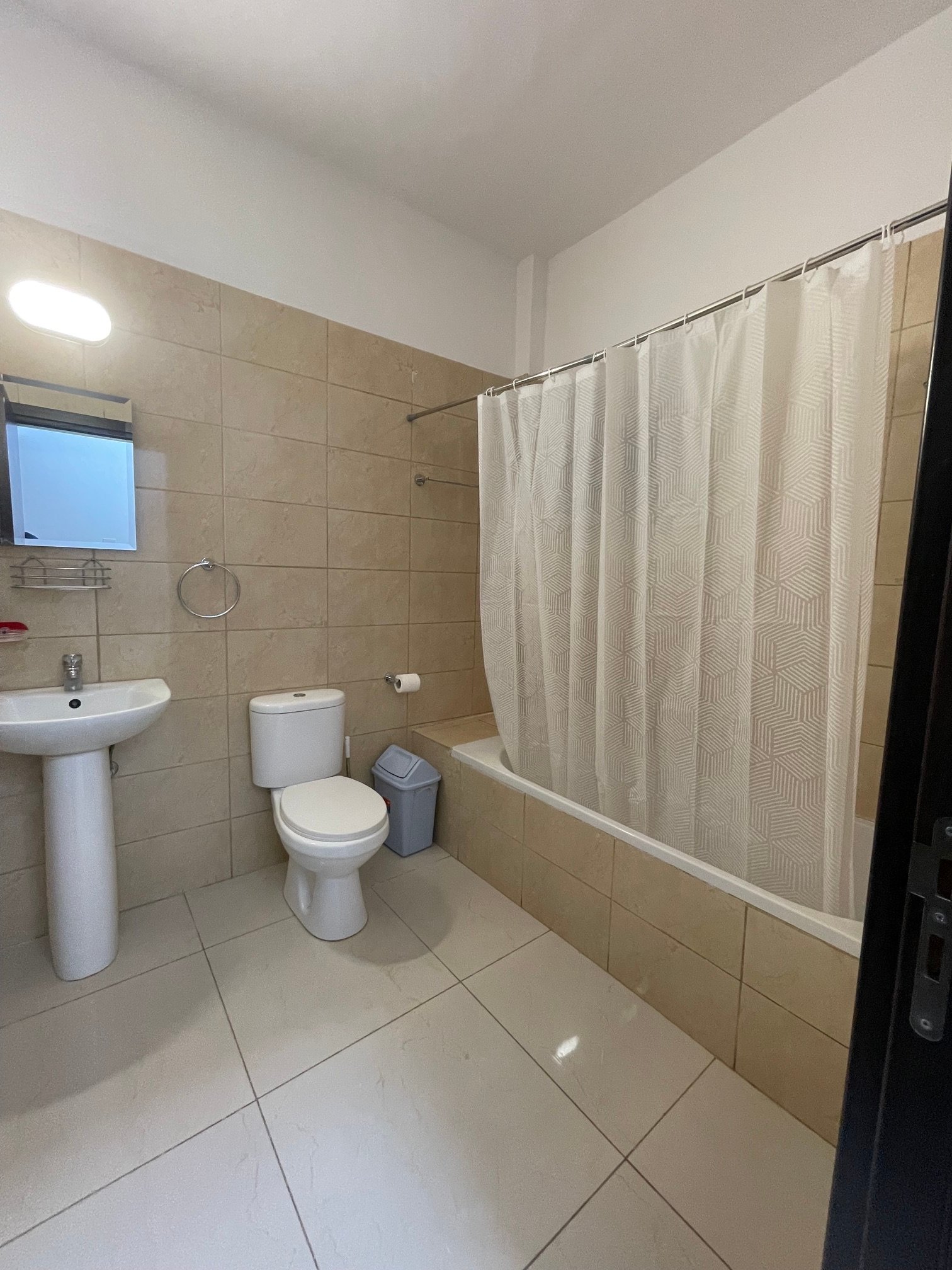 Refurbished Ground FloorTwo Bedroom Apartment – Mesogi