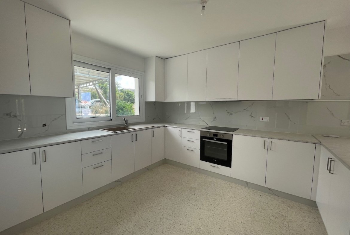 Three Bedroom Semi-Detached House in Pegeia