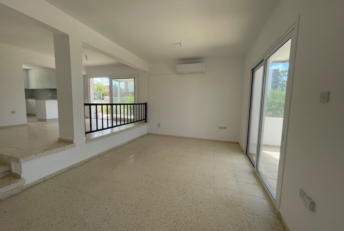 Three Bedroom Semi-Detached House in Pegeia