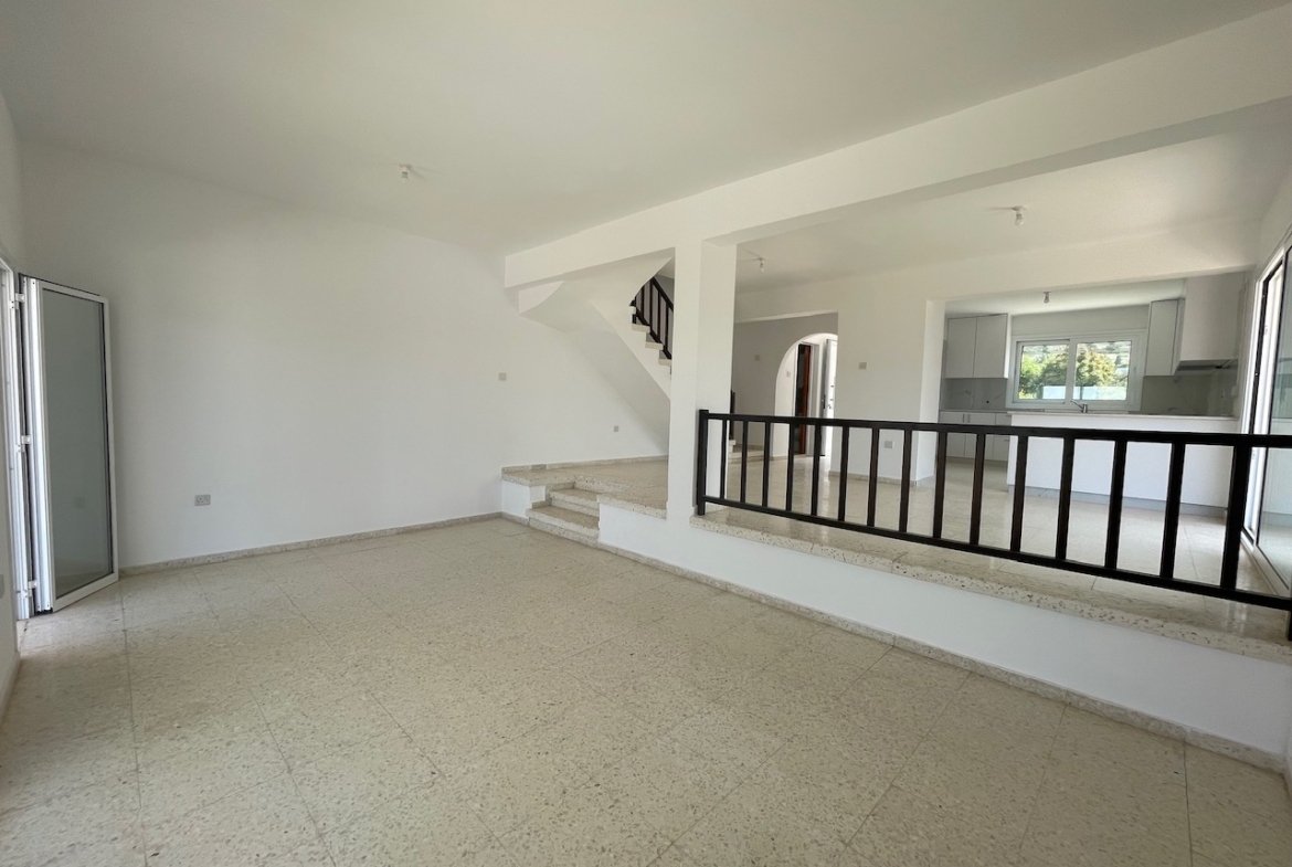Three Bedroom Semi-Detached House in Pegeia