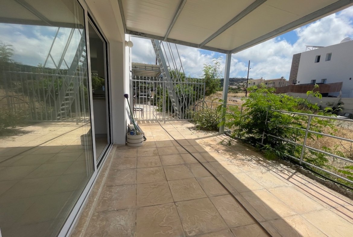 Three Bedroom Semi-Detached House in Pegeia