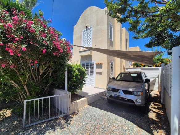 Three‑Bedroom Detached Villa in Paphos – Universal