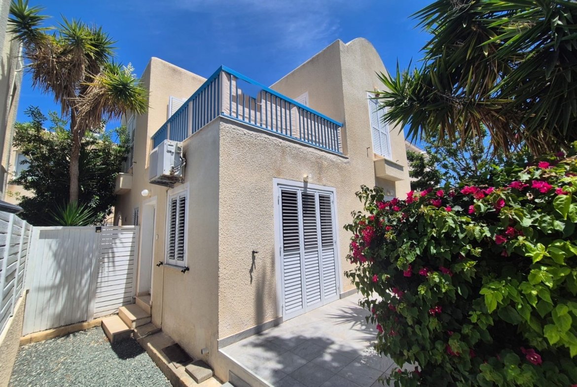 Three‑Bedroom Detached Villa in Paphos – Universal