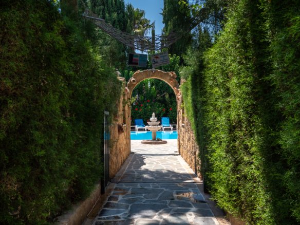 Exceptional Mixed‑Use Building in Paphos – Kato Paphos