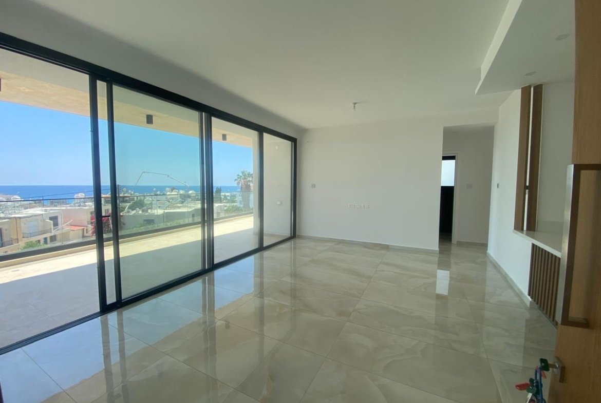 Sea-View Two Bedroom Two Bathroom Brand New Apartment on Tomb of The Kings area of Paphos