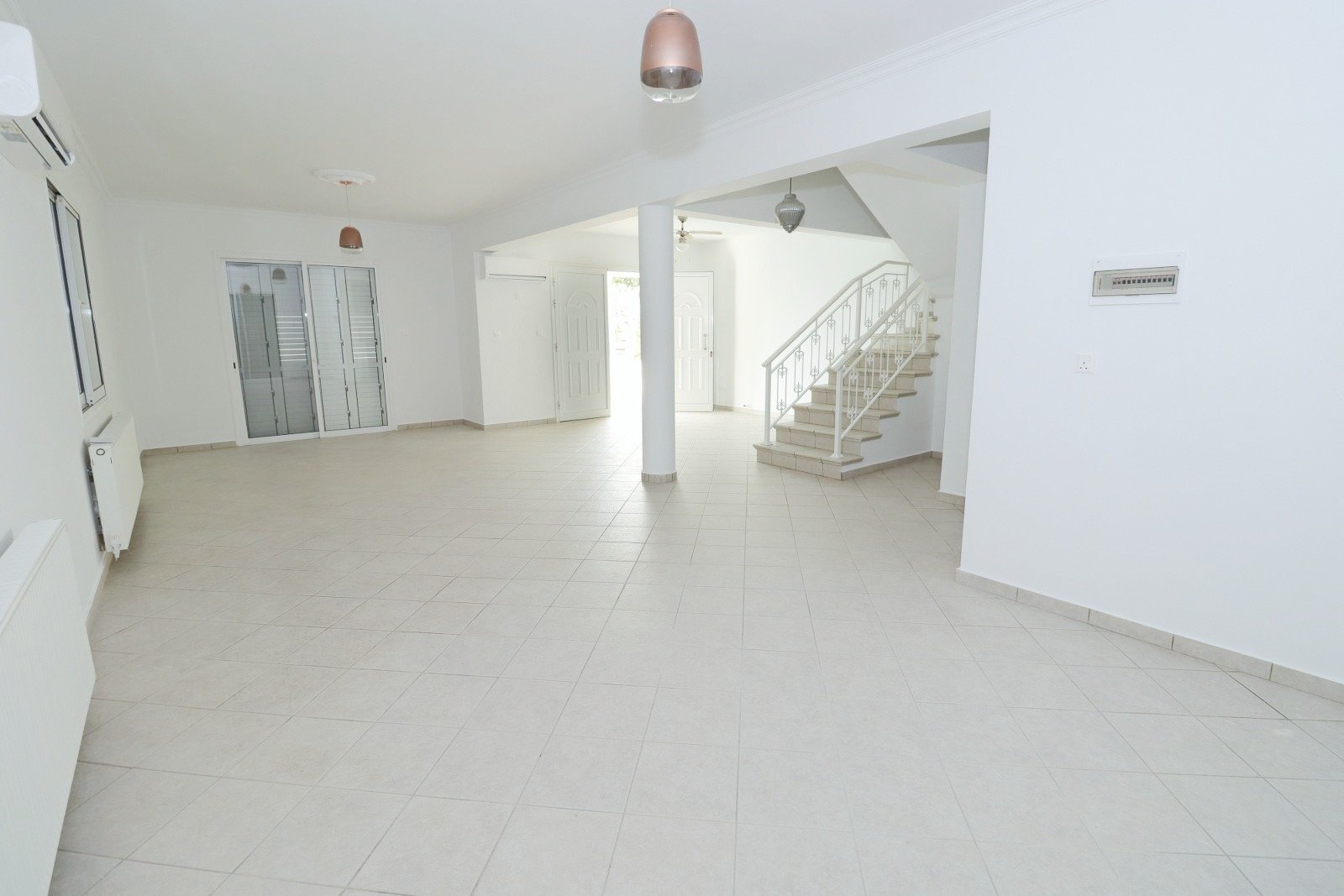 Spacious Three Bedroom Villa in Pegeia