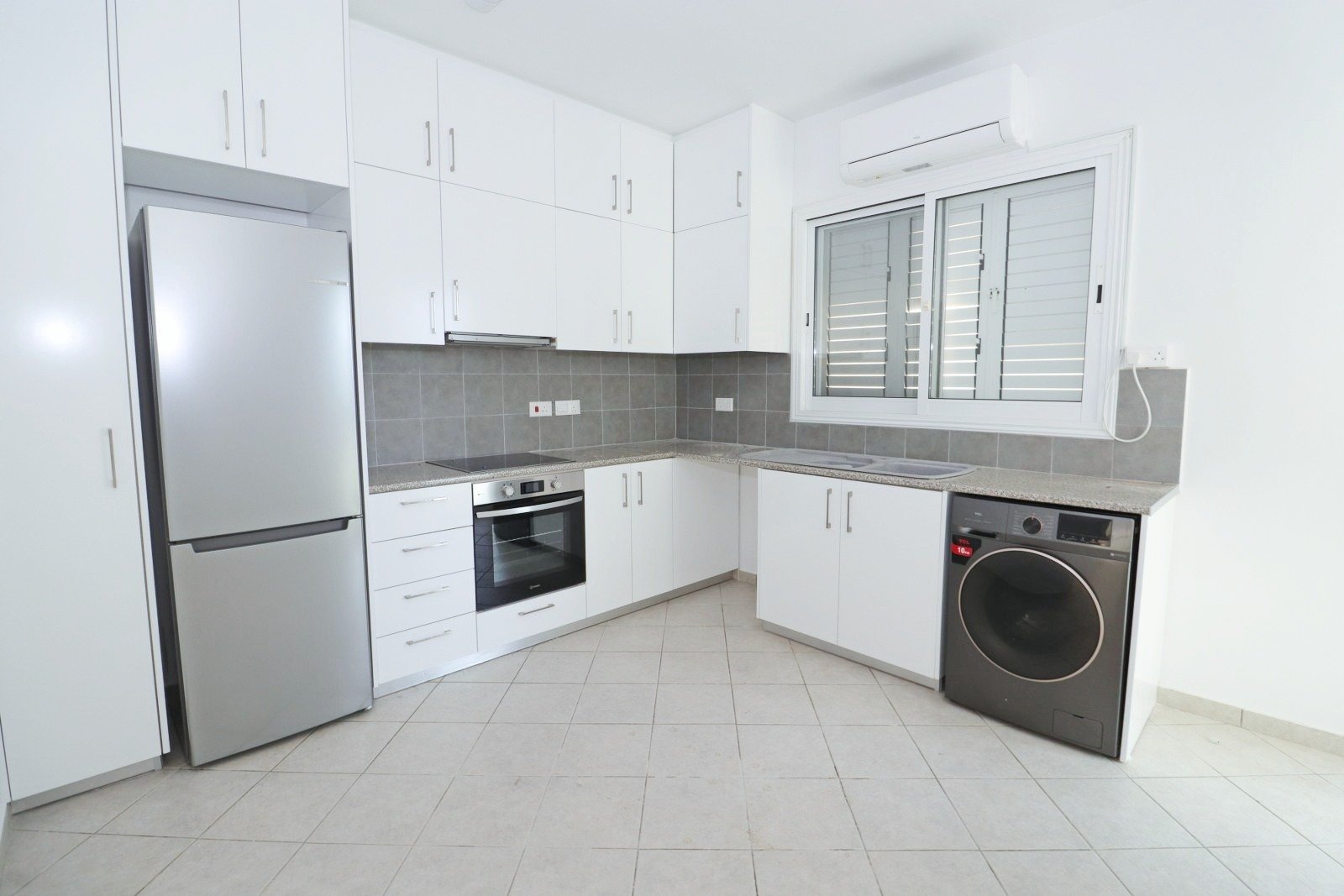 Spacious Three Bedroom Villa in Pegeia