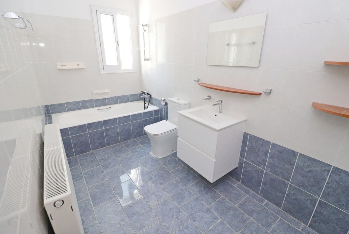 Spacious Three Bedroom Villa in Pegeia
